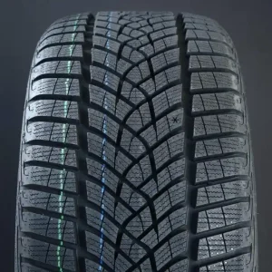 Sista chansen 225/65R17 GOODYEAR ULTRAGRIP PERFORMANCE + SUV FRIKTION