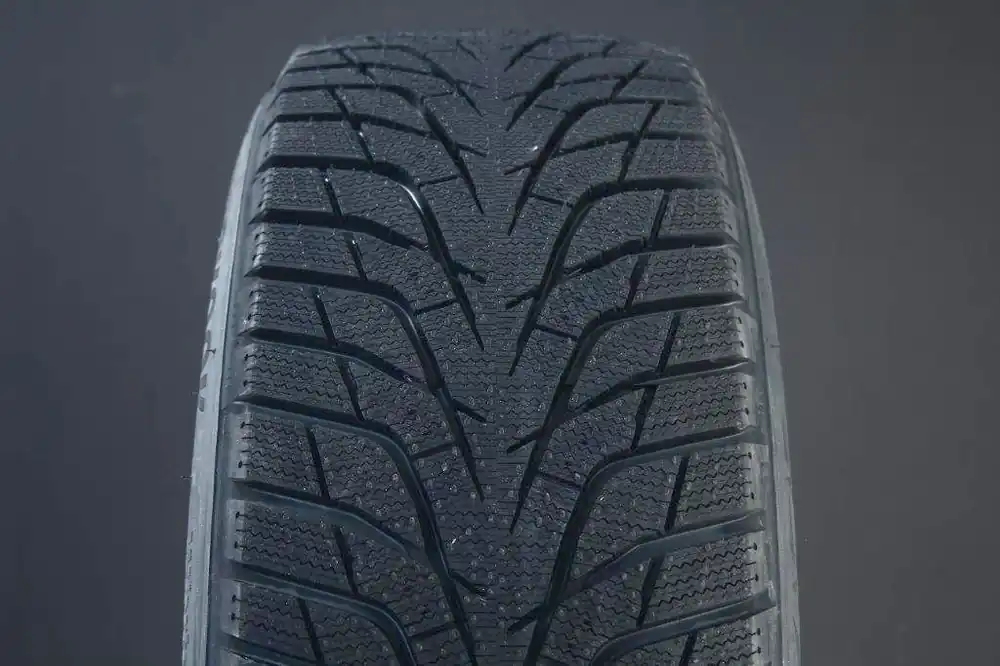 Nedsatt pris 225/45R18 HANKOOK WINTER I*CEPT IZ3 W636 FRIKTION