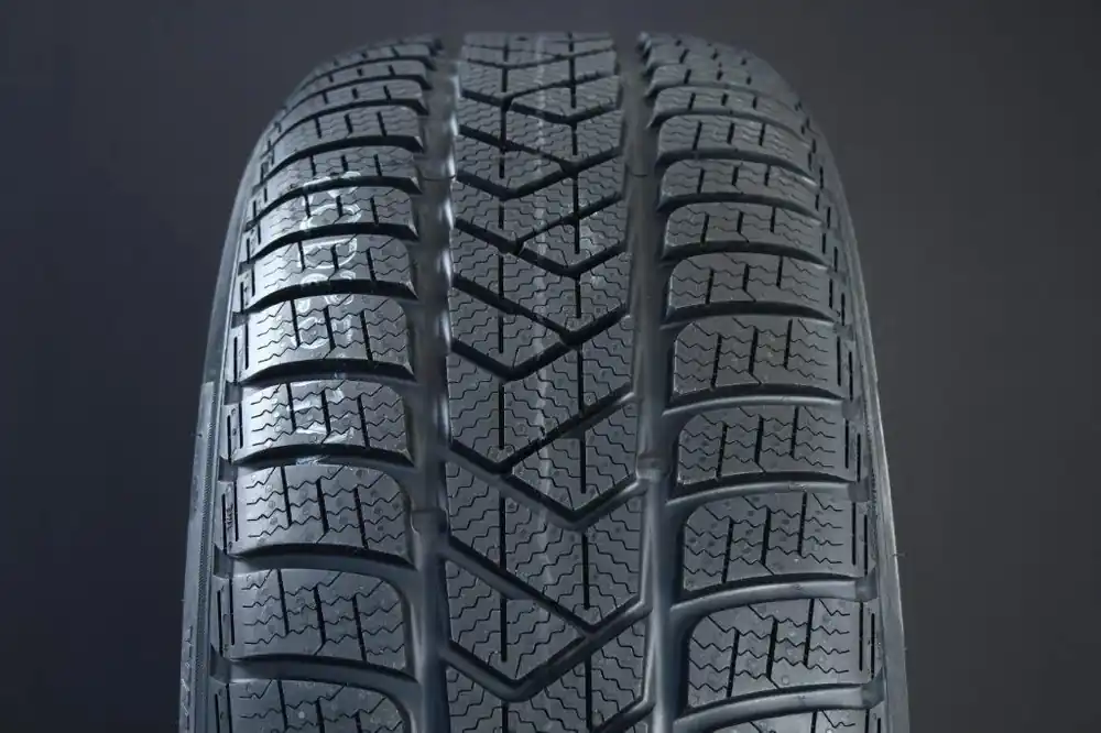 Outlet 225/55R18 PIRELLI SOTTOZERO 3 FRIKTION