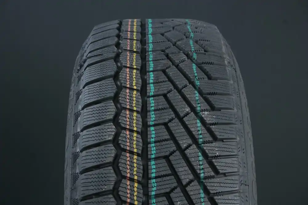 245/45R18 GISLAVED SOFTFROST 200 FRIKTION Rea