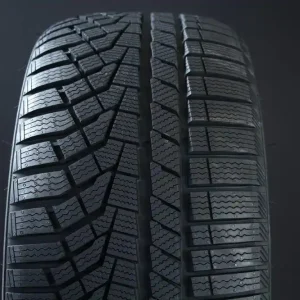 245/45R18 SAILUN ICE BLAZER ALPINE EVO 1 FRIKTION Sista chansen