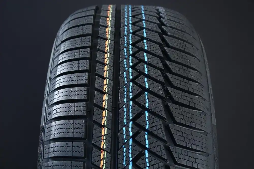 Snabb leverans 215/50R19 CONTINENTAL WINTERCONTACT TS 850 P FRIKTION