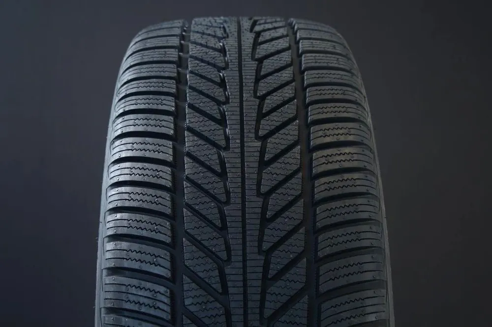 Beställ idag 215/50R19 HANKOOK WINTER I*CEPT ION IW01 FRIKTION