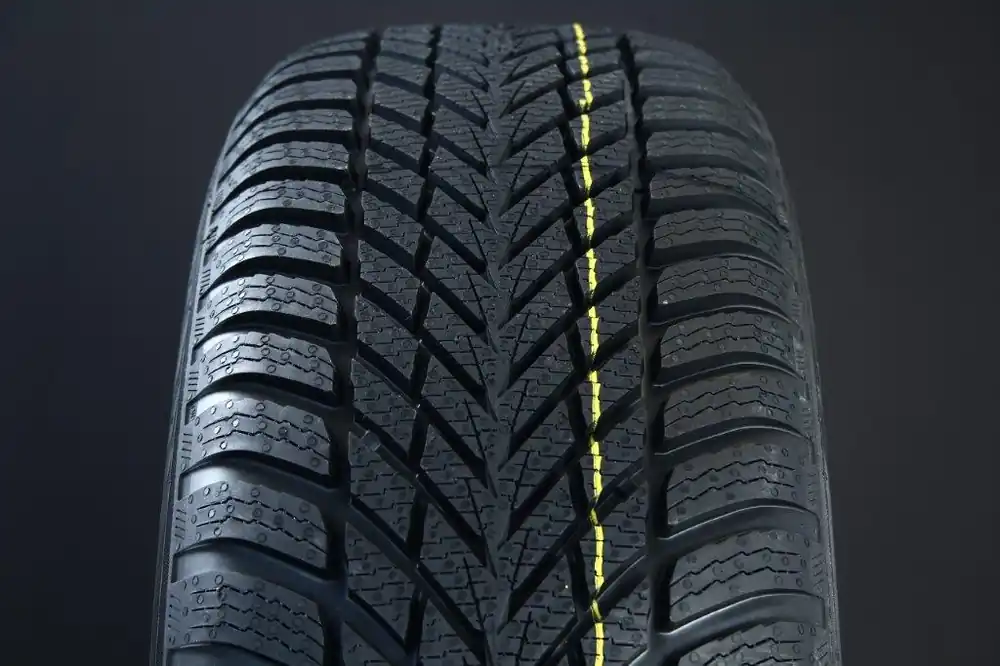 Beställ nu 235/50R19 NOKIAN SNOWPROOF 2 SUV SILENTDRIVE FRIKTION