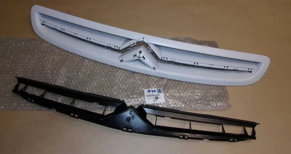 Kylargrill - Citroën Xsara Picasso risnedsättning
